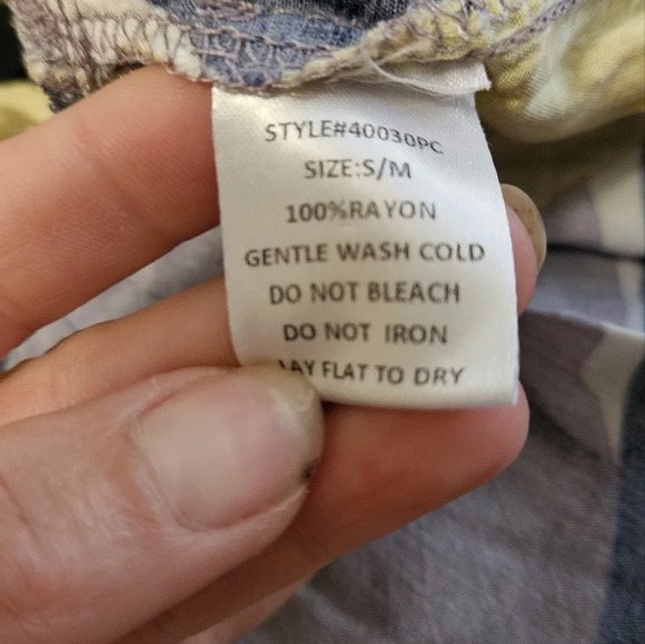 Anthropologie Grade & Gather shortsleeve ruffle bottom blouse. Size s/m - Picture 6 of 9